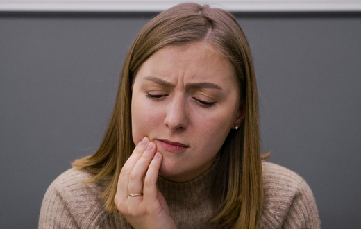 How to Stop Sensitive Teeth Pain Immediately: Quick and Long-Term Solutions